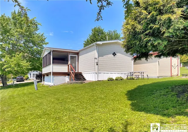 34th image of 157 Greenhurst Village Dr, Jamestown, NY 14701 | MLS# R1685244