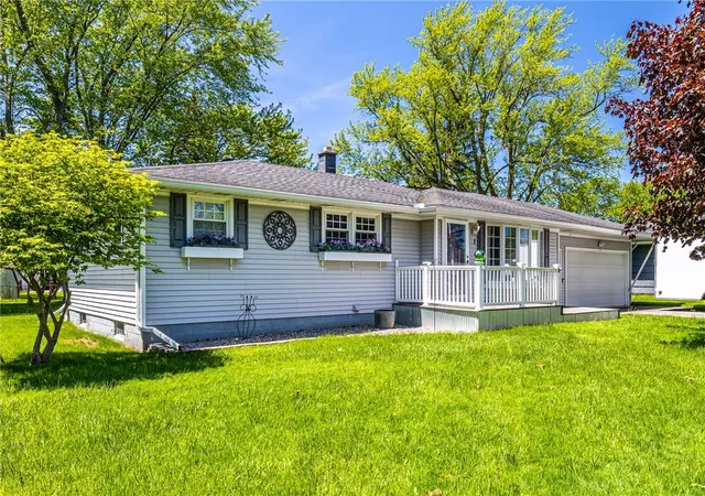Homes for sale in Gates, NY | 7 E Crest Dr, Gates, NY 14606 | MLS# R1683609