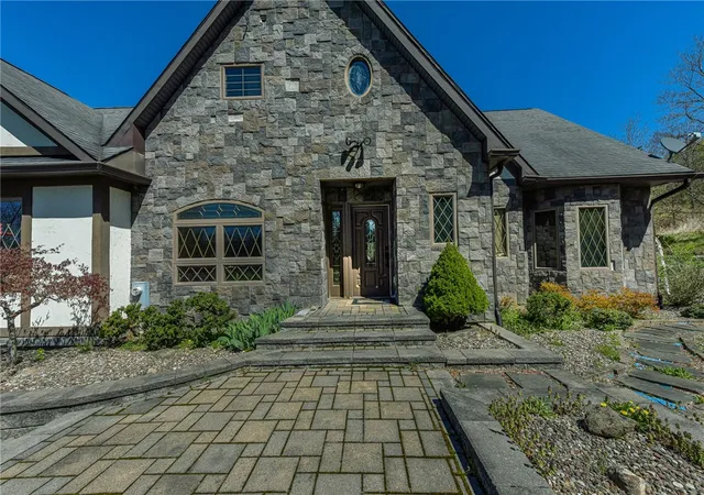 3rd image of 40 Hon Falls 5 Pts Rd, Rush, NY 14543 | MLS# R1685001