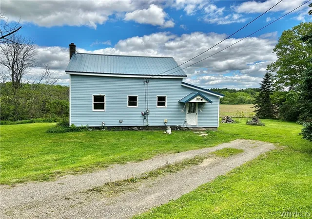 Homes for sale in Yorkshire, NY | 10920 Mckinstry Rd, Yorkshire, NY 14042 | MLS# B1685411