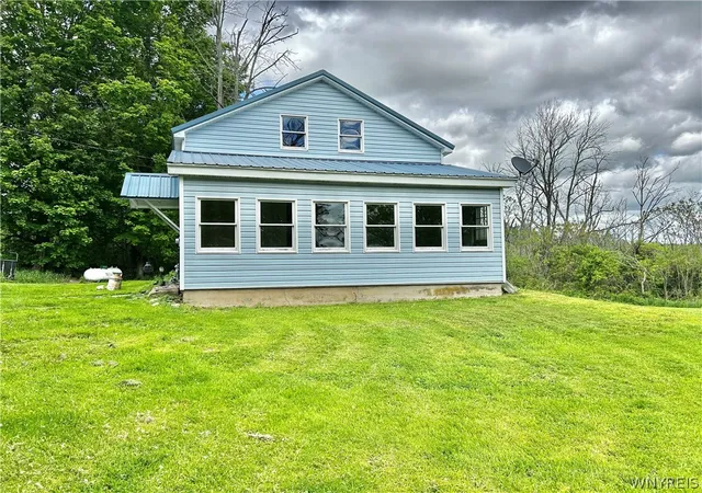 Homes for sale in Yorkshire, NY | 10920 Mckinstry Rd, Yorkshire, NY 14042 | MLS# B1685411