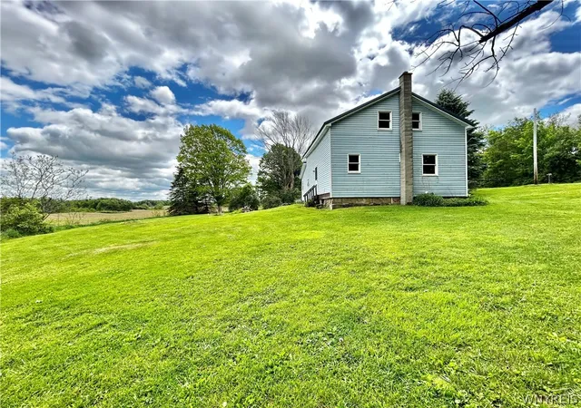 Homes for sale in Yorkshire, NY | 10920 Mckinstry Rd, Yorkshire, NY 14042 | MLS# B1685411