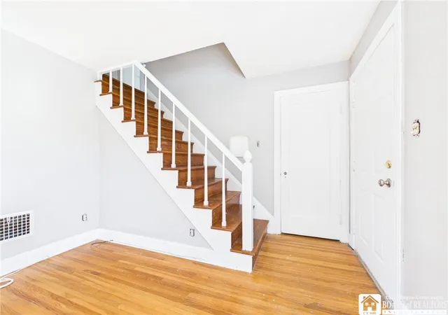 Homes for sale in Amherst, NY | 182 Springville Ave, Amherst, NY 14226 | MLS# R1682732