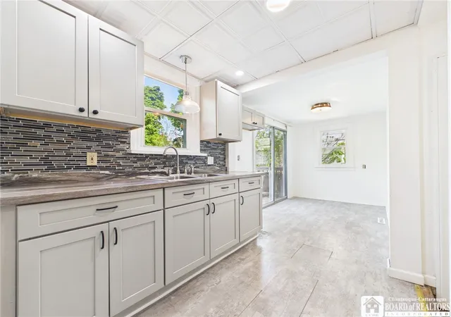 Homes for sale in Amherst, NY | 182 Springville Ave, Amherst, NY 14226 | MLS# R1682732