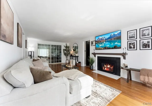 5th image of 6 Fay Park Dr, Salina, NY 13212 | MLS# S1684351