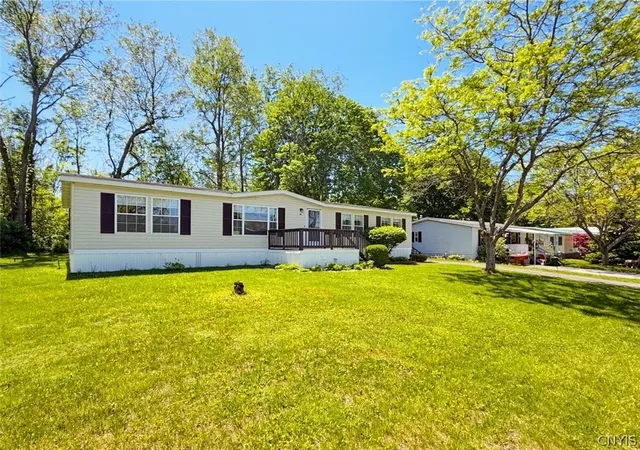 Homes for sale in New Hartford, NY | 84 Millstream Ct, New Hartford, NY 13321 | MLS# S1685124