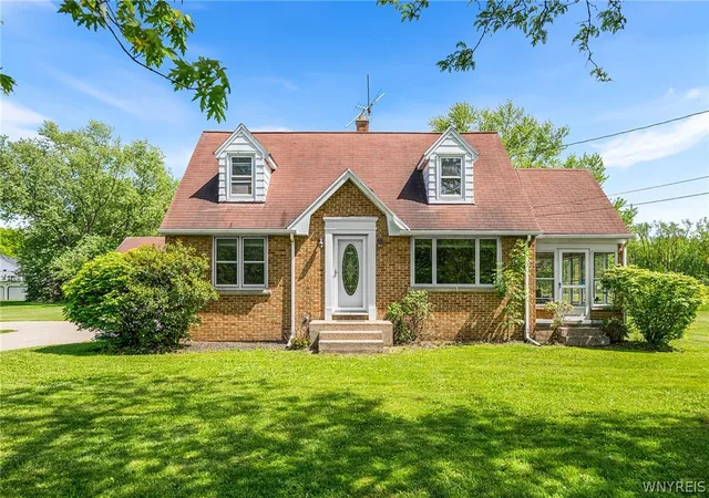 1st image of 801 Tonawanda Creek Rd, Amherst, NY 14228 | MLS# B1683993
