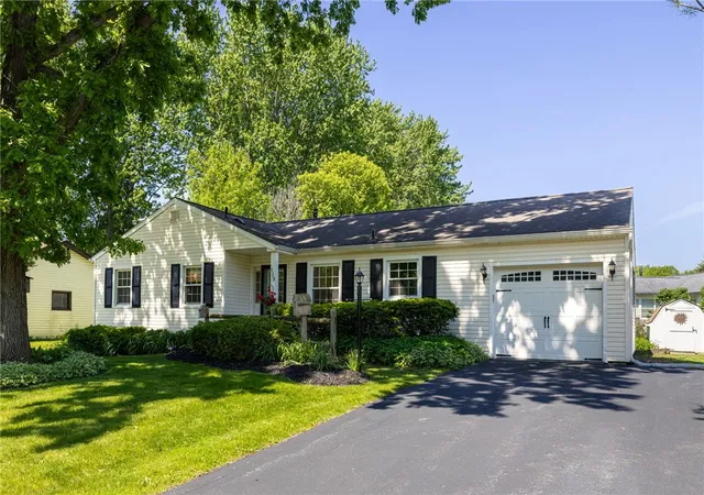 Homes for sale in Henrietta, NY | 139 Gate House, Henrietta, NY 14467 | MLS# R1685358