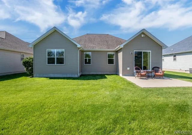 Homes for sale in Grand Island, NY | 85 Cottagewood Ln, Grand Island, NY 14072 | MLS# B1684740