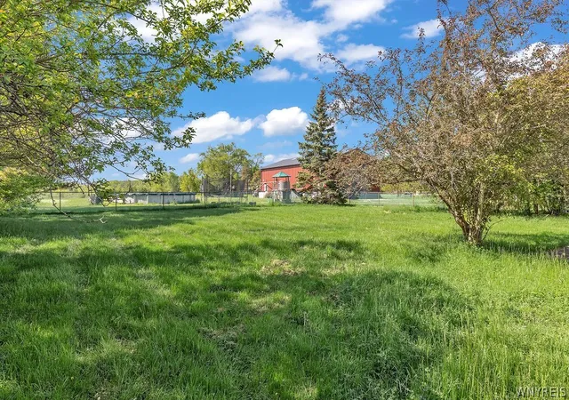 Homes for sale in Grand Island, NY | 1788 Bedell Rd, Grand Island, NY 14072 | MLS# B1684743