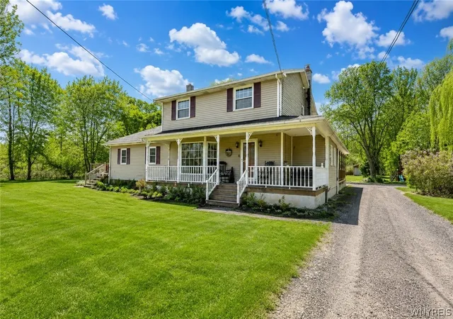Homes for sale in Lockport, NY | 5458 Murphy Rd, Lockport, NY 14094 | MLS# B1685495