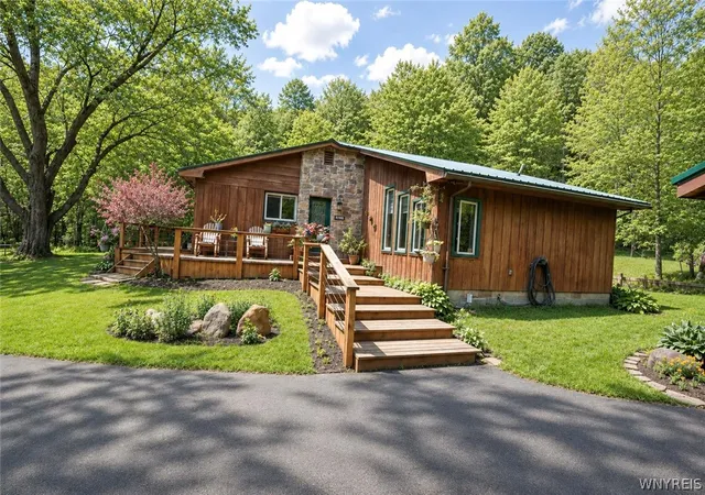 Homes for sale in Mansfield, NY | 6179 Hart Rd, Mansfield, NY 14755 | MLS# B1685109