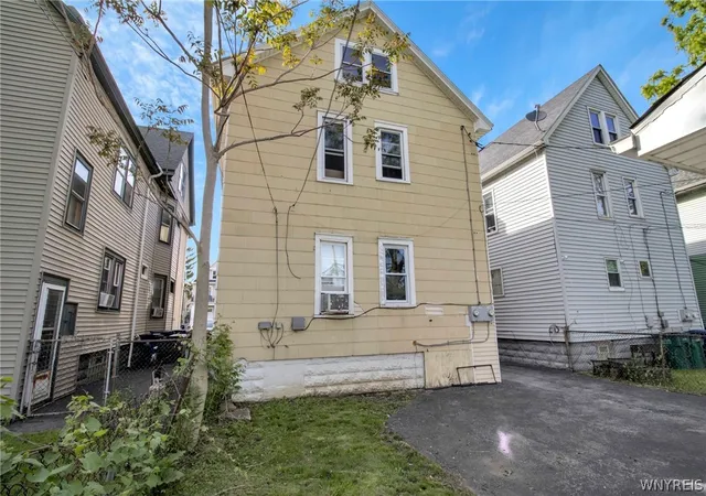2nd image of 213 Stevenson St, Buffalo, NY 14210 | MLS# B1685085