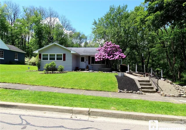Photo 2 of Sale Pending at 221 Willow Ave, Jamestown, NY 14701 | MLS# R1685613 | Listing updated on 2026-07-21