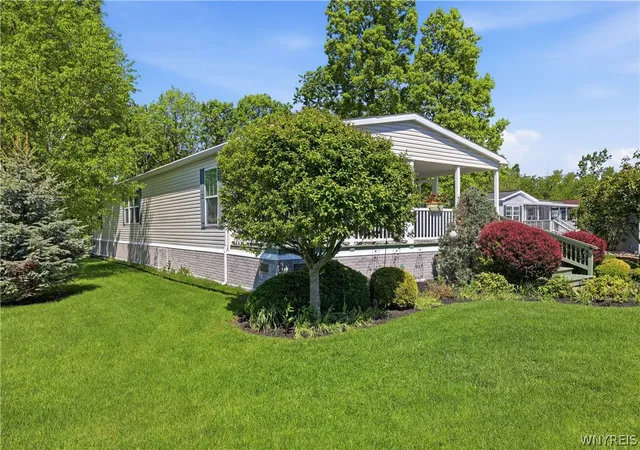 Homes for sale in Clarence, NY | 4650 Stonebridge, Clarence, NY 14031 | MLS# B1685498