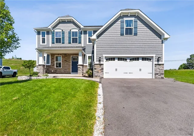 Photo 1 of Sale Pending at 1086 Harlowe Ln, Farmington, NY 14425 | MLS# R1685567 | Listing updated on 2026-07-16