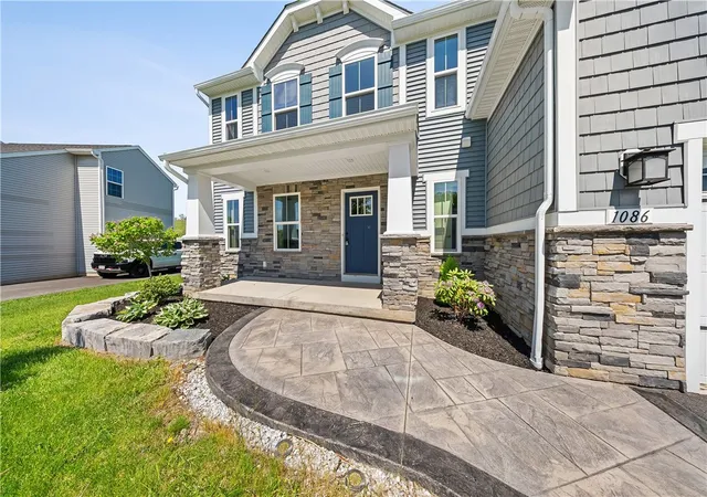 Photo 4 of Sale Pending at 1086 Harlowe Ln, Farmington, NY 14425 | MLS# R1685567 | Listing updated on 2026-07-16