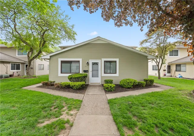 1st image of 71 Lincoln Mills Rd, East Rochester, NY 14445 | MLS# R1685230
