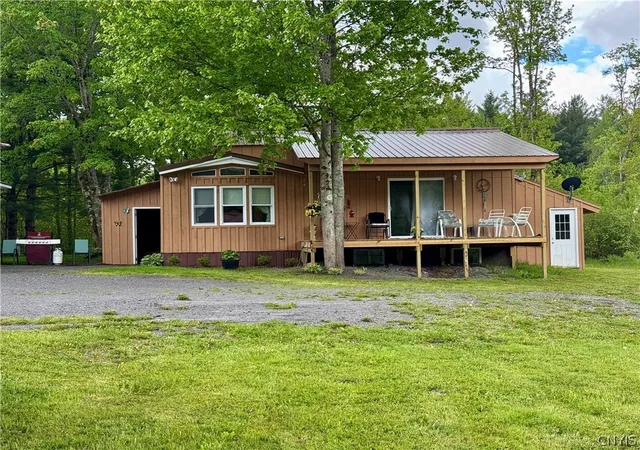 Photo 3 of Sale Pending at 337 S Albion Rd, Altmar, NY 13302 | MLS# S1685672 | Listing updated on 2026-07-25