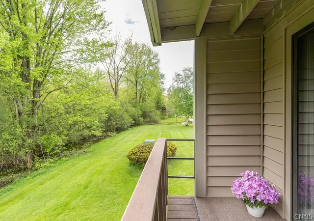 4th image of 156 Watertree Dr, De Witt, NY 13057