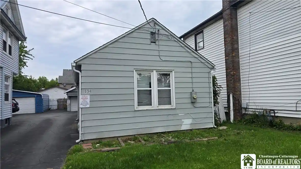 Photo 1 of Single family home for sale at 154 Maple Ave, Dunkirk, NY 14048 | MLS# R1685402 | Listing updated on 2026-07-23
