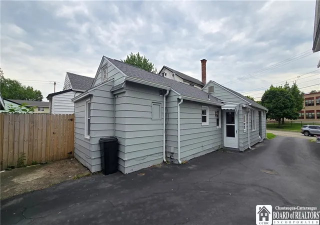 Photo 2 of Single family home for sale at 154 Maple Ave, Dunkirk, NY 14048 | MLS# R1685402 | Listing updated on 2026-07-23