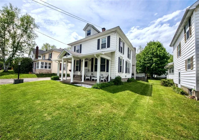 3rd image of 4 Pleasant Ave, Oneonta, NY 13820 | MLS# R1683338