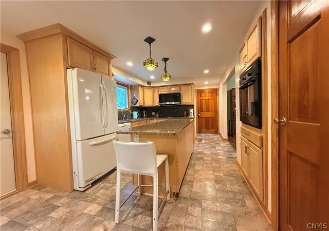 Homes for sale in Cortland, NY | 4016 Kinney Gulf Rd, Cortland, NY 13045 | MLS# S1685677