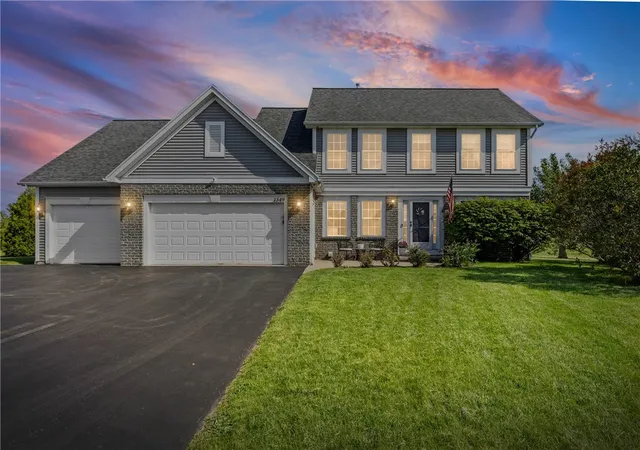 1st image of 1349 Cherry Laurel Cir, Webster, NY 14580 | MLS# R1685697