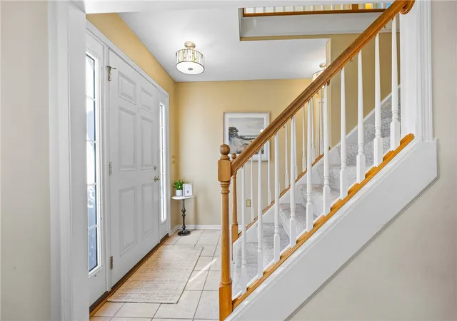 3rd image of 1349 Cherry Laurel Cir, Webster, NY 14580 | MLS# R1685697