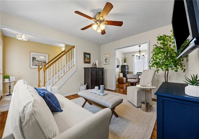 4th image of 1349 Cherry Laurel Cir, Webster, NY 14580 | MLS# R1685697