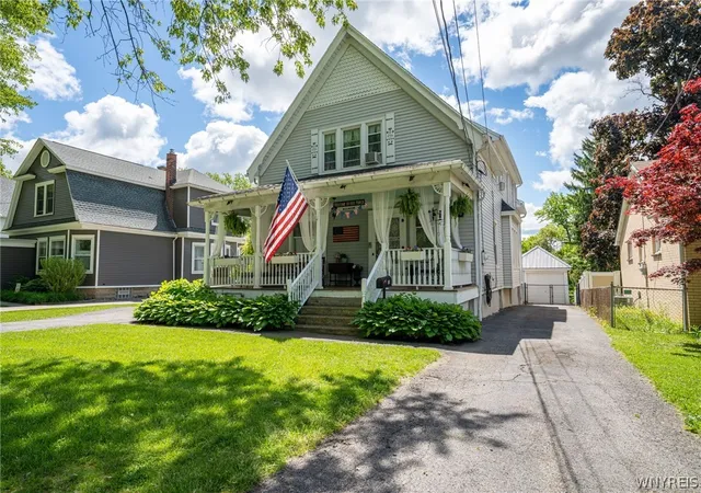 1st image of 487 Main St, West Seneca, NY 14224 | MLS# B1685355