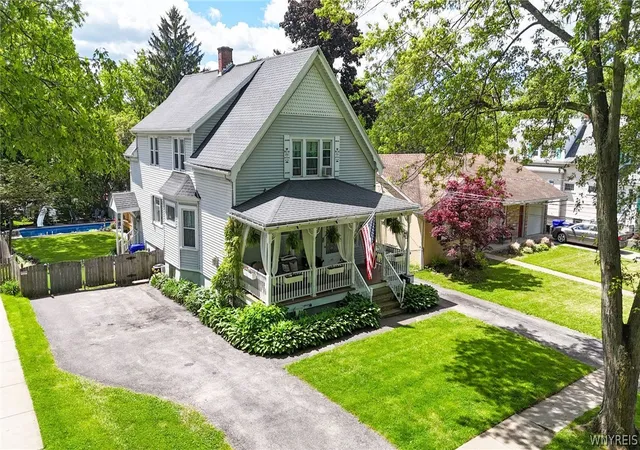 2nd image of 487 Main St, West Seneca, NY 14224 | MLS# B1685355