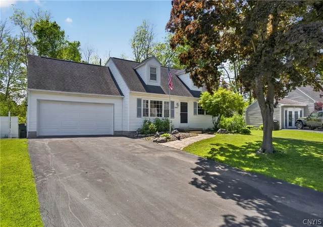 Homes for sale in Clay, NY | 8387 Zenith Dr, Clay, NY 13027 | MLS# S1683924