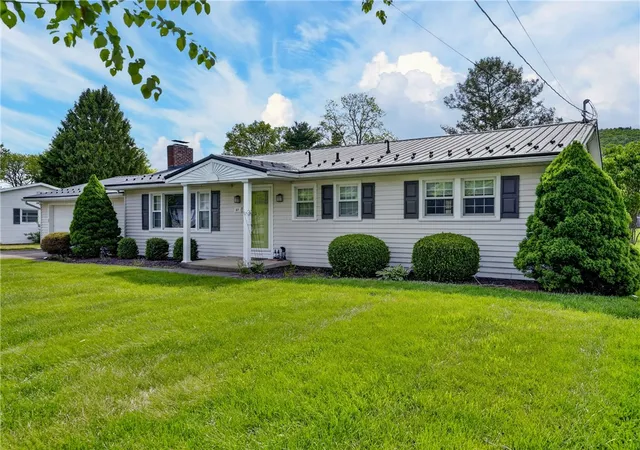 Homes for sale in Big Flats, NY | 27 Brookside Cir, Big Flats, NY 14903 | MLS# R1685252