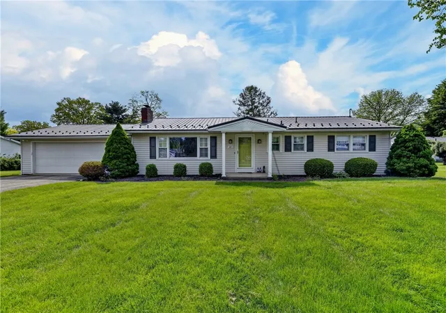 Homes for sale in Big Flats, NY | 27 Brookside Cir, Big Flats, NY 14903 | MLS# R1685252