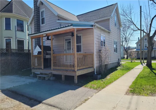 3rd image of 224 Main St, Dansville, NY 14437 | MLS# R1685393