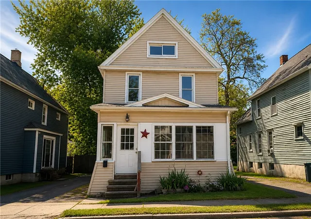 1st image of 24 Rose St, Geneva City, NY 14456 | MLS# R1682336
