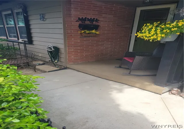 5th image of 8 Butler Pkwy, Royalton, NY 14105 | MLS# B1685555