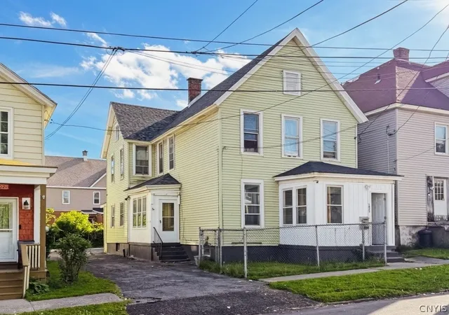 2nd image of 1023 Wager St, Utica, NY 13502 | MLS# S1679341