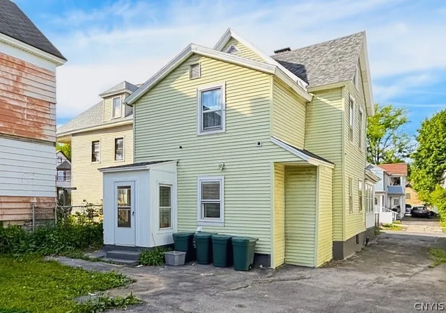 46th image of 1023 Wager St, Utica, NY 13502 | MLS# S1679341