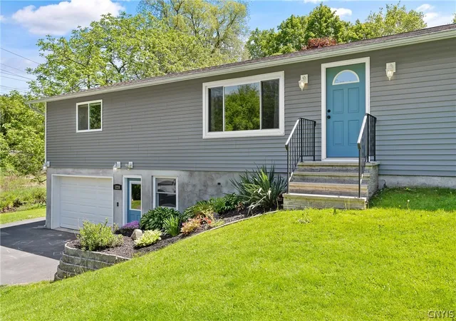 Homes for sale in Fulton, NY | 1220 Emery St, Fulton, NY 13069 | MLS# S1684488