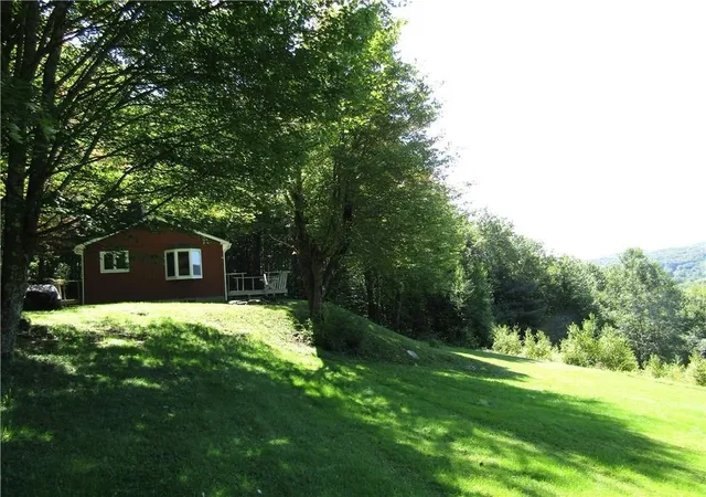 Photo 4 of Single family home for sale at 154 Hunters Ln, Roxbury, NY 12474 | MLS# R1685435 | Listing updated on 2026-07-25