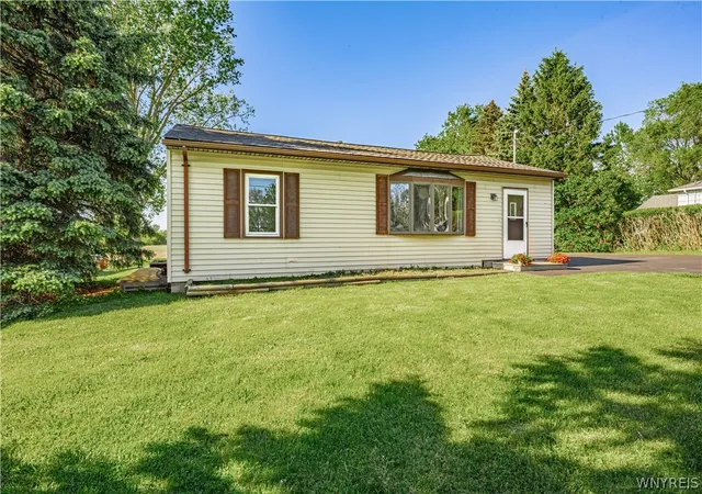 Homes for sale in Cambria, NY | 3541 Saunders Settlement Rd, Cambria, NY 14132 | MLS# B1685504