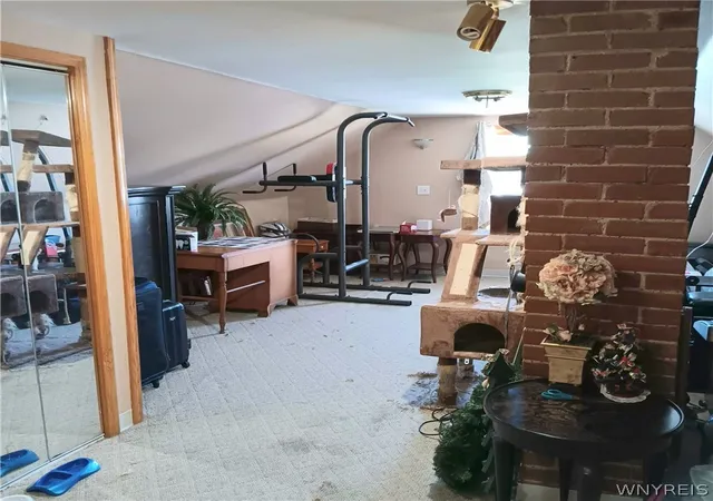 Homes for sale in Buffalo, NY | 39 Rosedale St St, Buffalo, NY 14207 | MLS# B1685606