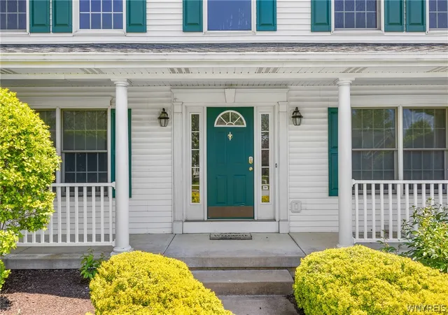2nd image of 4169 Foxwood Ln, Buffalo, NY 14221 | MLS# B1684578