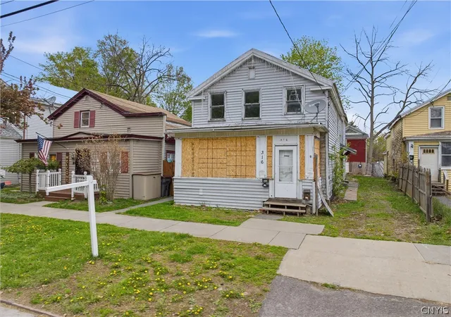 Homes for sale in Rome, NY | 316 W Thomas St, Rome, NY 13440 | MLS# S1685802