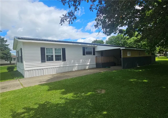 Homes for sale in Arcade, NY | 294 Southview Dr, Arcade, NY 14009 | MLS# R1685692