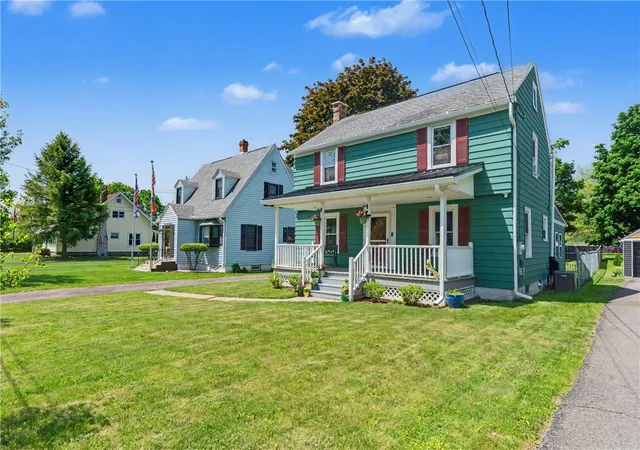 3rd image of 404 Cleveland Ave, Hornell, NY 14843 | MLS# R1683941