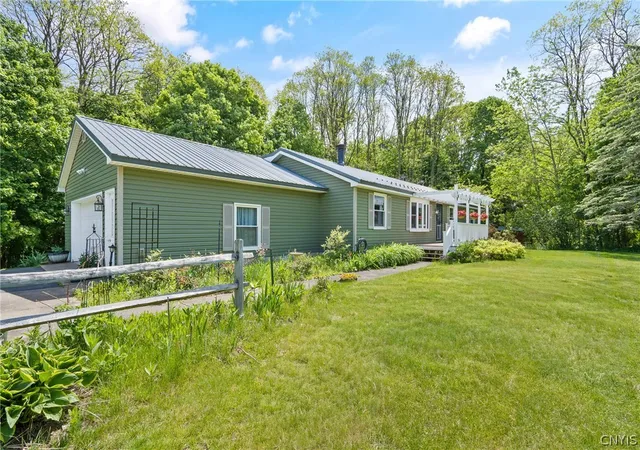 Homes for sale in Granby, NY | 79 Hickory Grove Rd, Granby, NY 13069 | MLS# S1685160